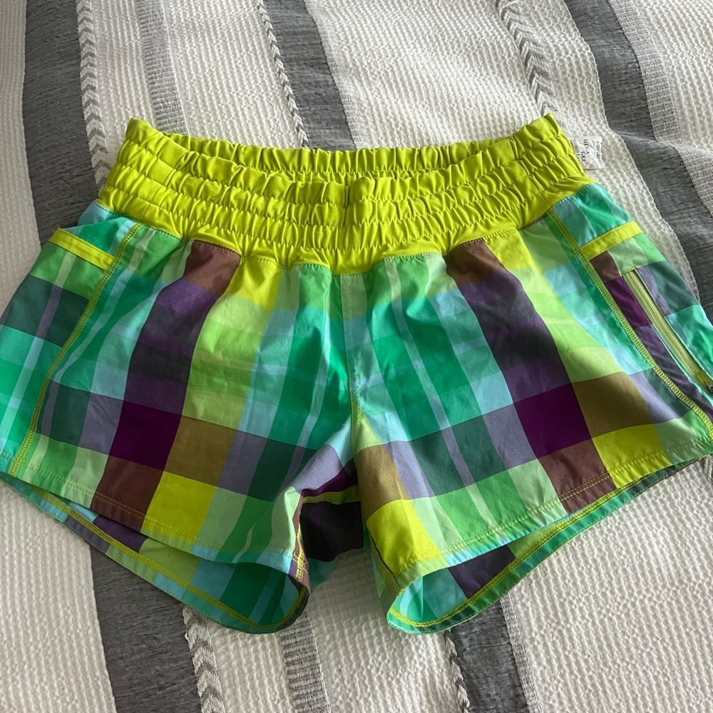 Plaid Lululemon Women's Shorts in Green and Yellow